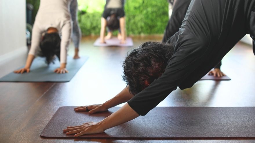 日中ベーシックヨガクラス